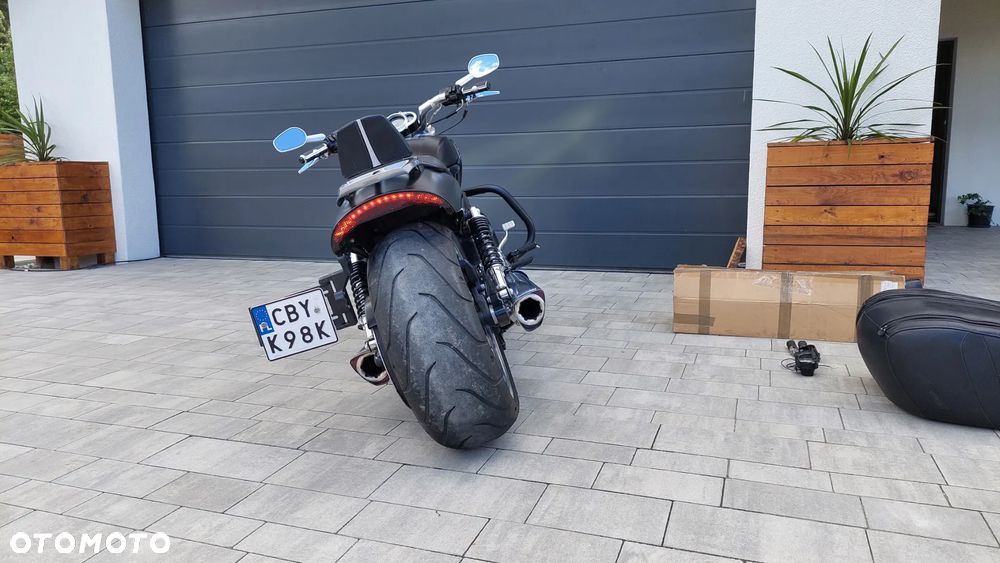 Harley-Davidson V-Rod Muscle - 13