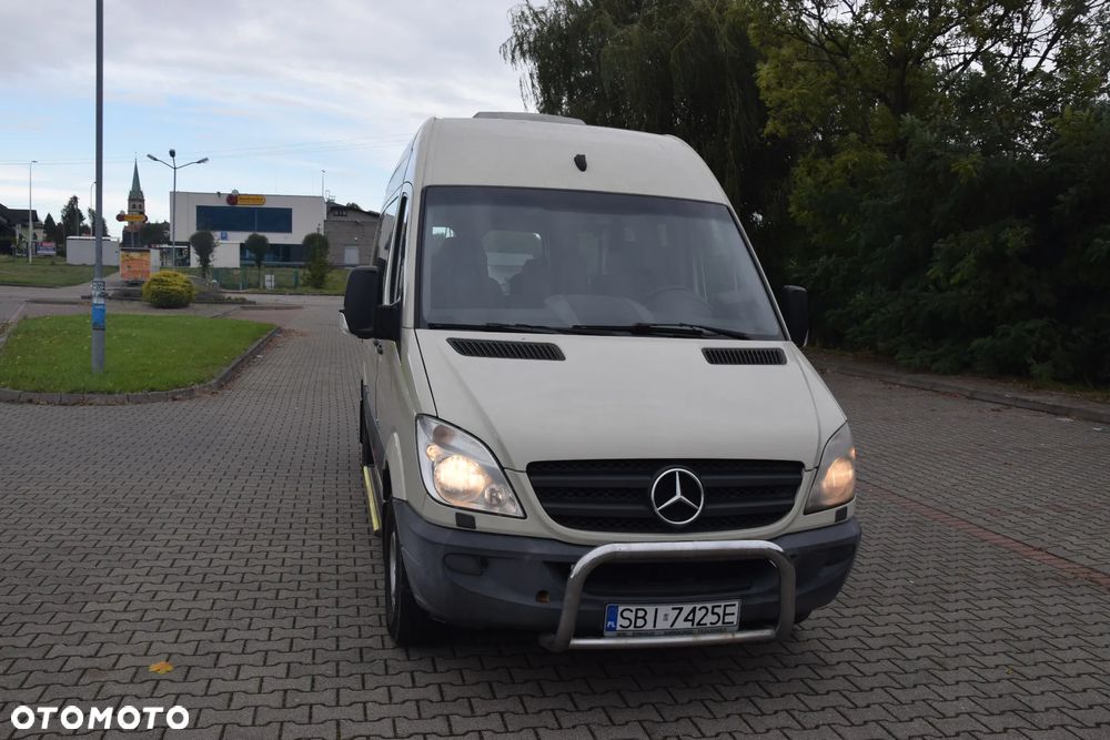 Mercedes-Benz Sprinter - 2