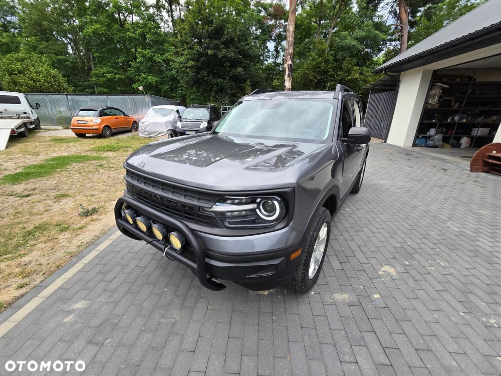 Ford Bronco - 8