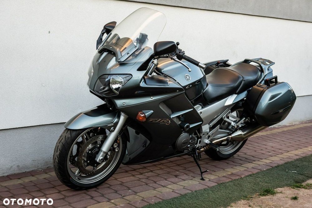 Yamaha FJR - 6