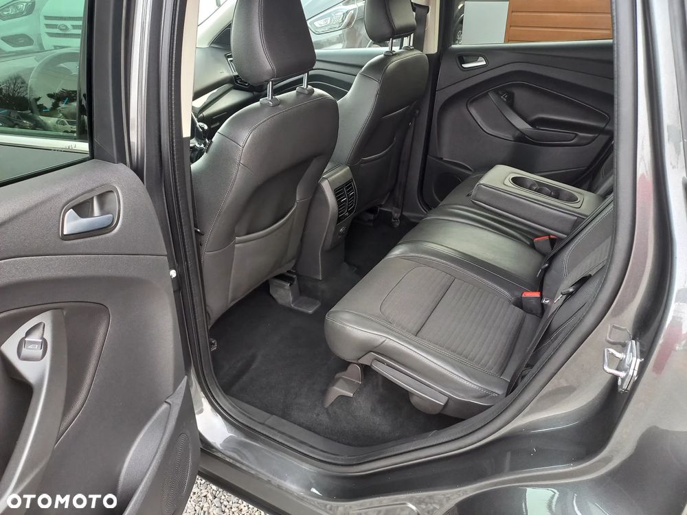 Ford Kuga 1.5 TDCi 2x4 Titanium - 17