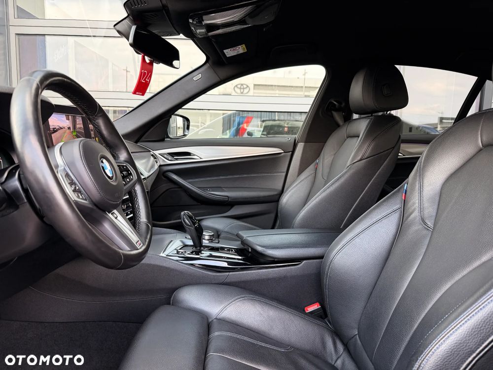 BMW Seria 5 530d xDrive M Sport Edition - 29