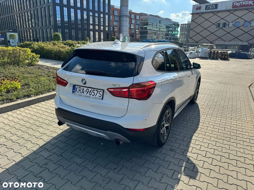 BMW X1 xDrive20i xLine - 5