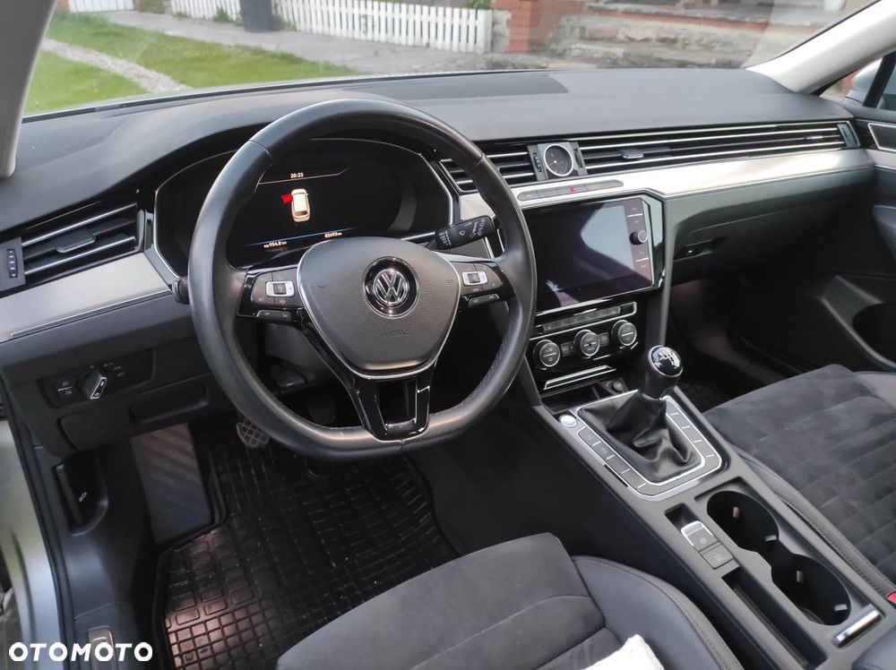 Volkswagen Passat 2.0 TDI BMT Highline - 15