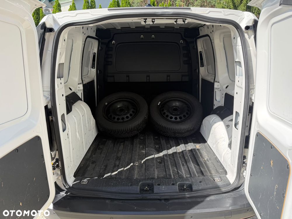 Volkswagen CADDY - 11