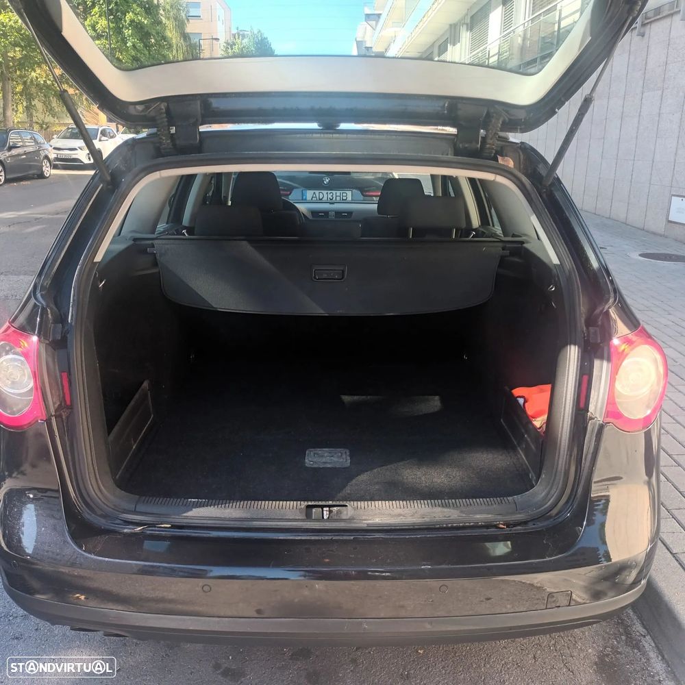 VW Passat Variant - 11