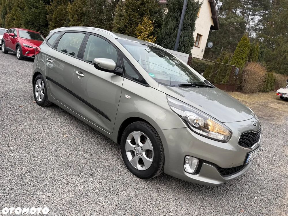 Kia Carens 1.6 GDI Dream-Team Edition - 3