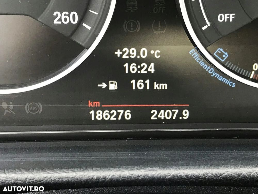 BMW Seria 3 320i Aut. - 8