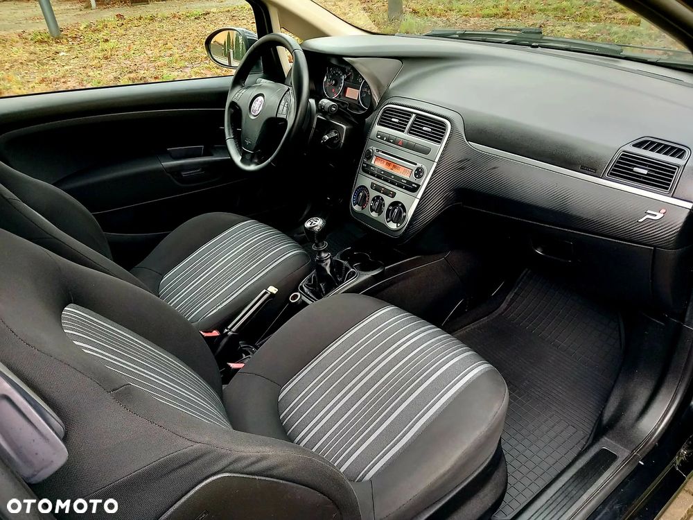 Fiat Grande Punto 1.4 8V Racing - 6