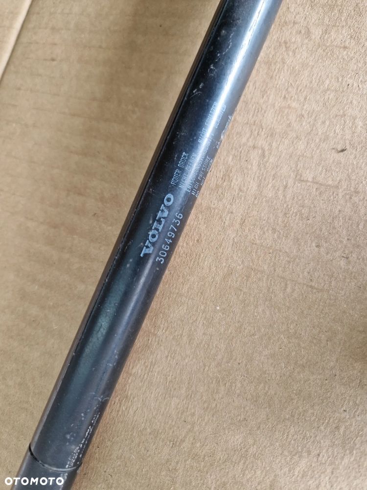 ZAWIAS MASKI PRAWY VOLVO XC90 2003r 2012r KOMPLETNY - 6