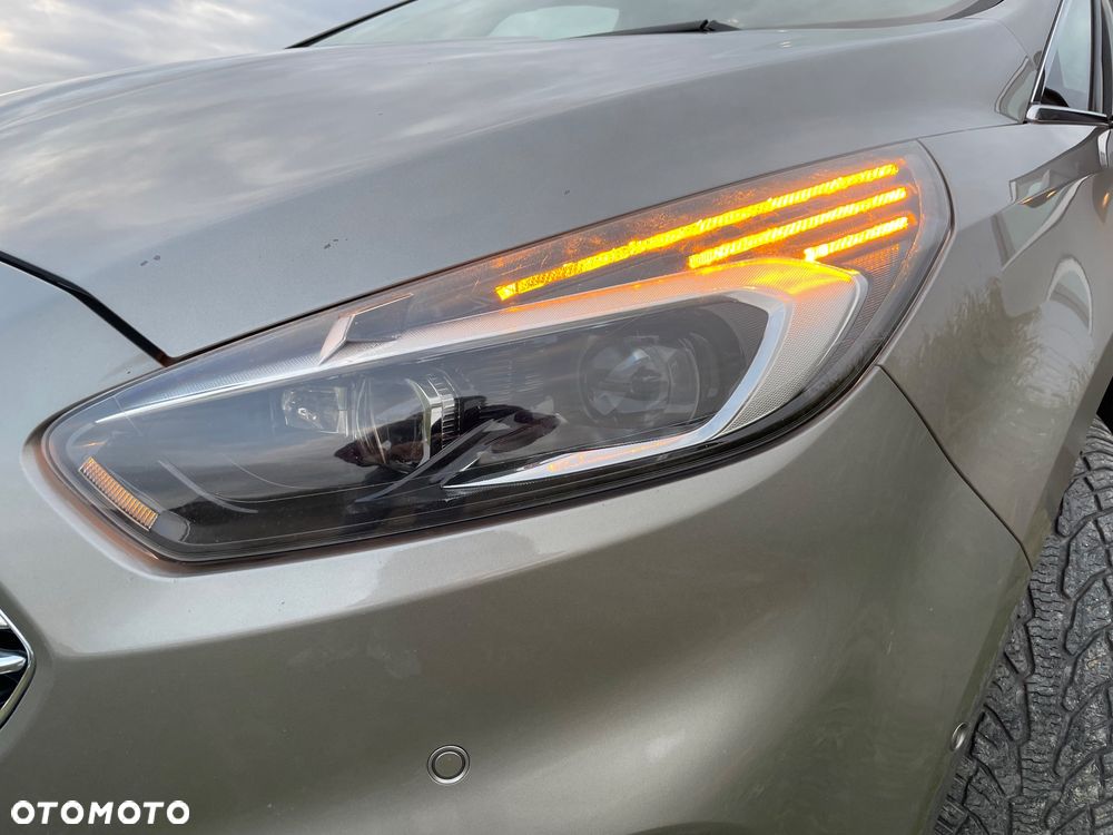 Ford S-Max - 12
