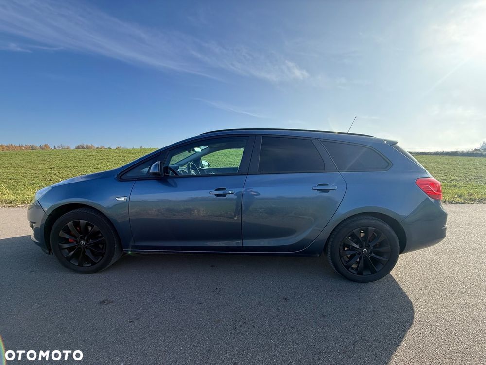 Opel Astra 2013 photo 5