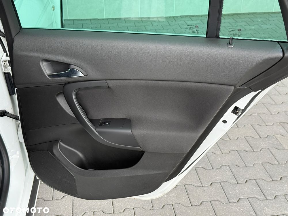 Opel Insignia 2.0 CDTI Sports Tourer Design Edition - 25