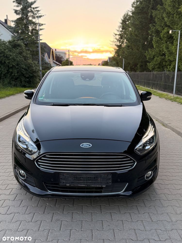 Ford S-Max 2.0 EcoBlue Titanium - 4