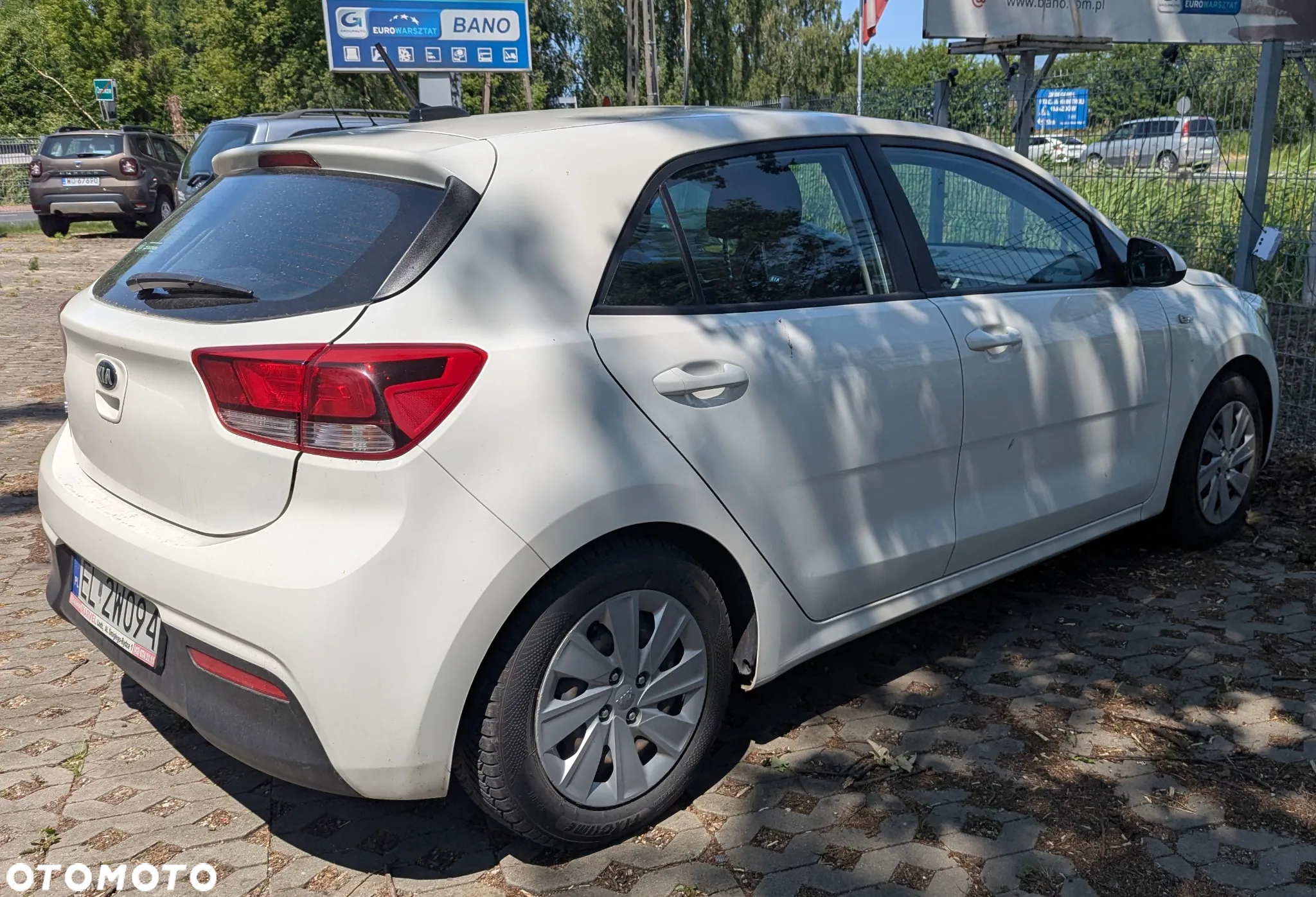 Kia Rio 1.2 L - 5