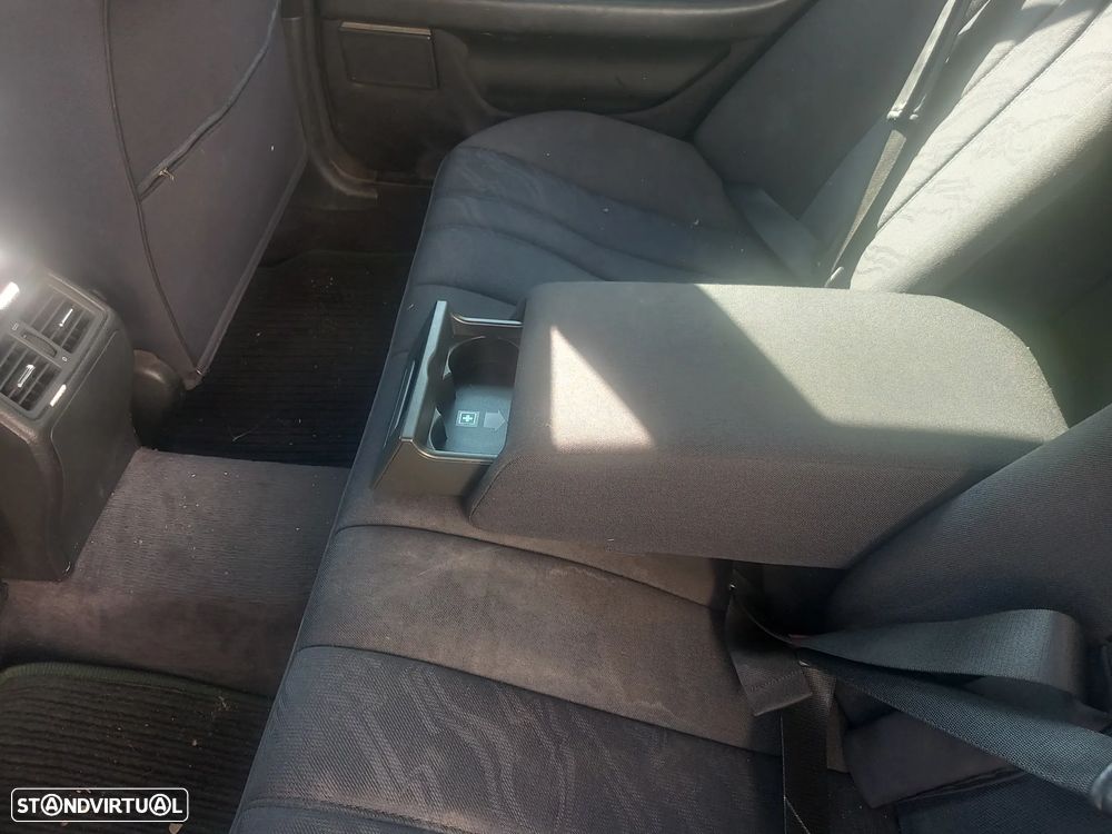 Mercedes-Benz E 220 - 7