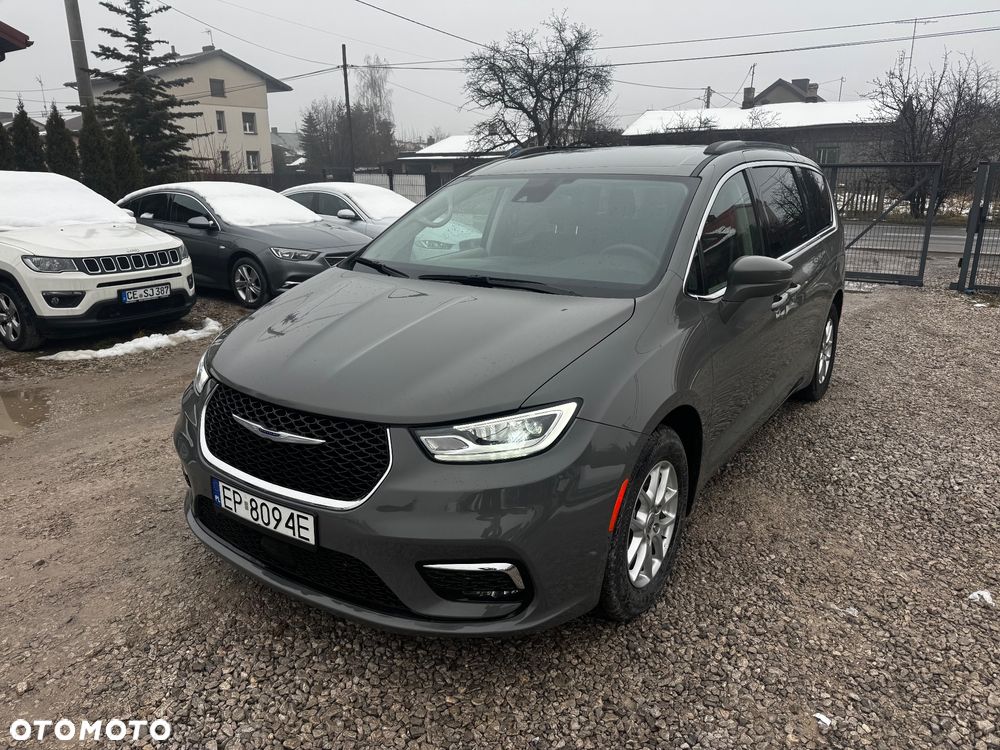 Chrysler Pacifica - 1