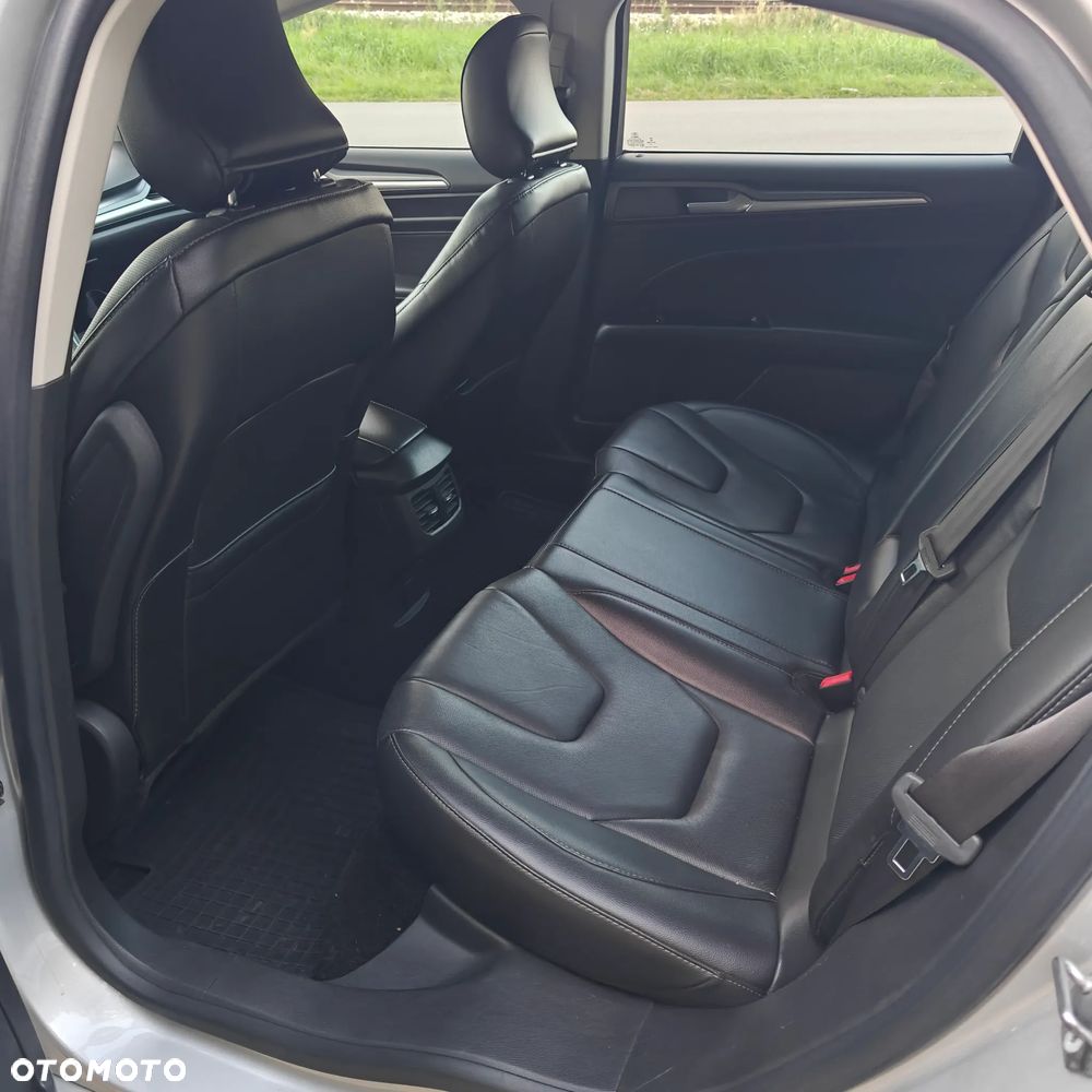 Ford Fusion 2.0 EcoBoost Titanium - 10