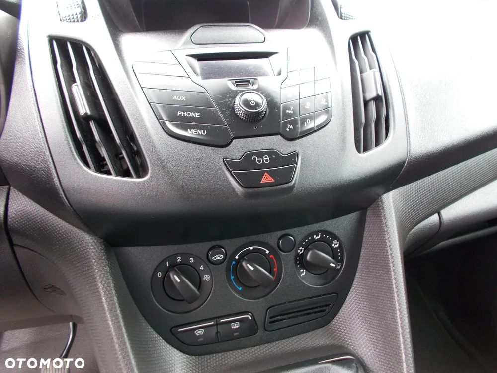 Ford Transit Connect - 23
