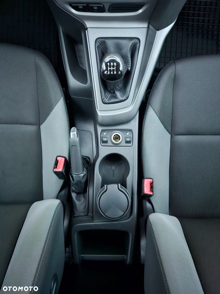 Ford Focus 1.6 Trend - 18