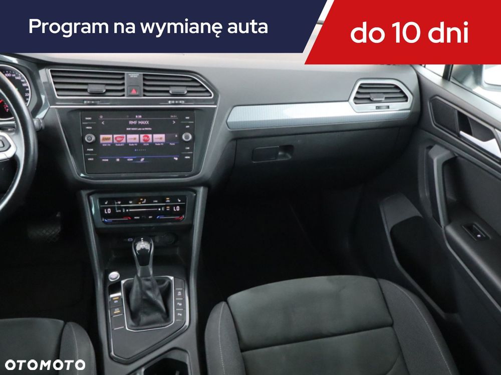Volkswagen Tiguan - 10