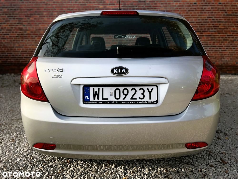Kia Ceed - 30