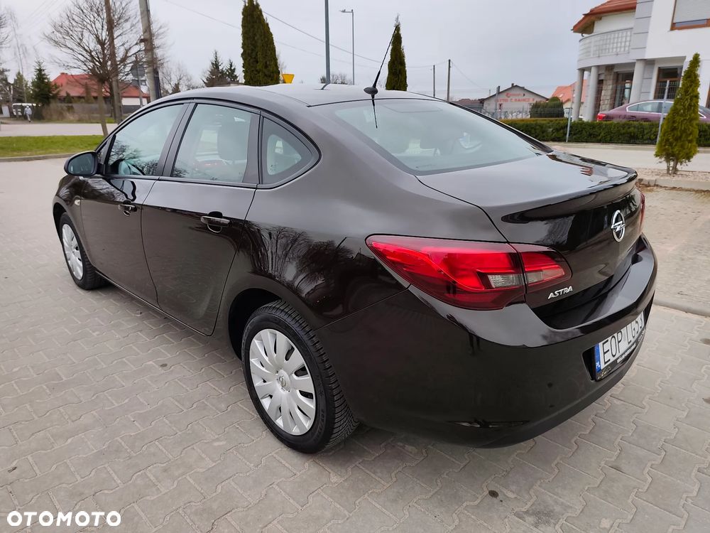 Opel Astra - 3