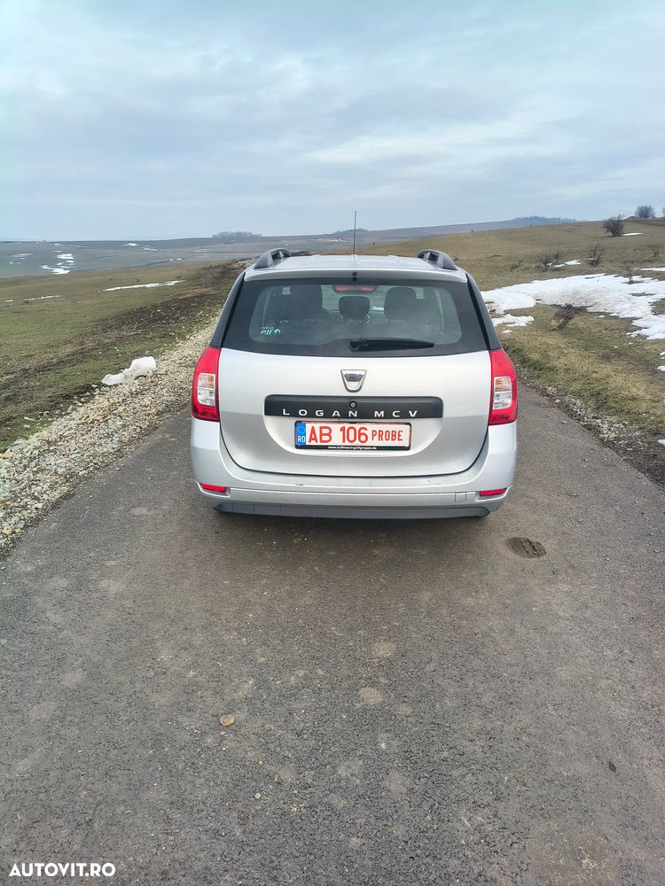 Dacia Logan 1.2 16V 75 Laureate - 11