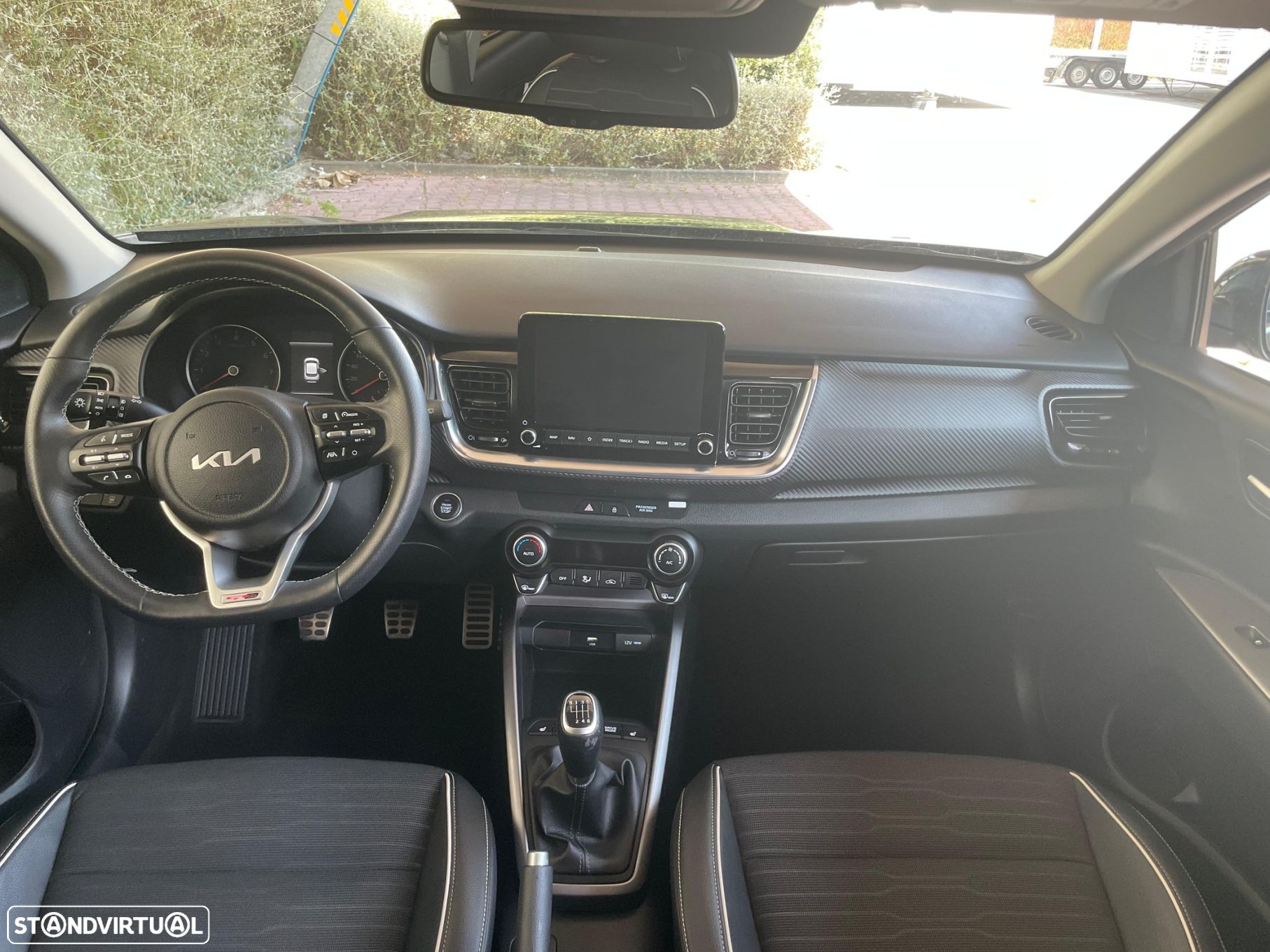 Kia Stonic 1.0 T-GDI GT Line - 13