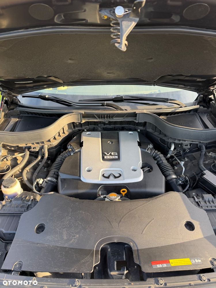 Infiniti QX70 3.7 S Premium EU6 - 24