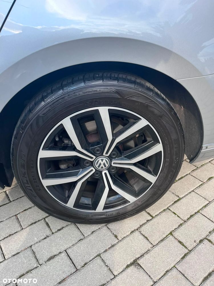 Volkswagen Passat 2.0 TDI SCR Highline DSG - 12