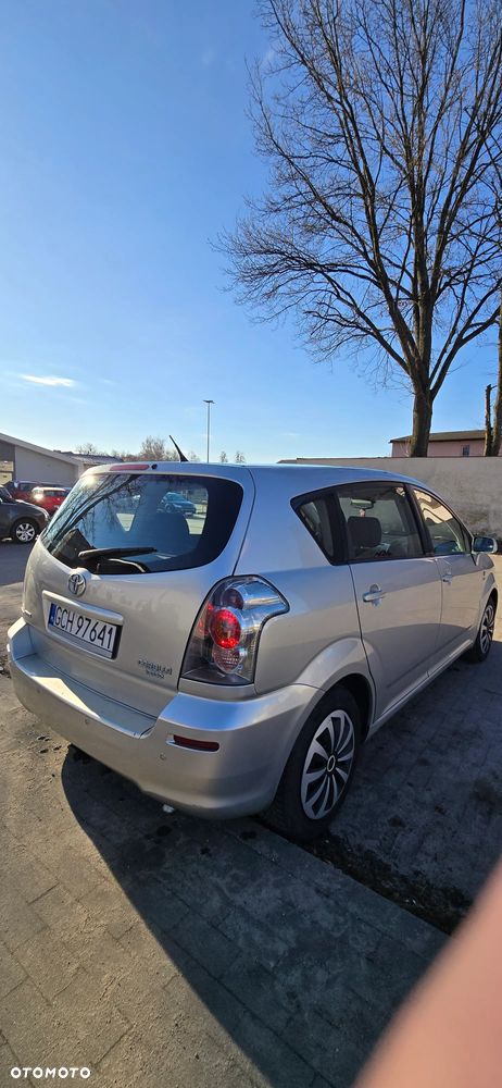 Toyota Corolla Verso - 4