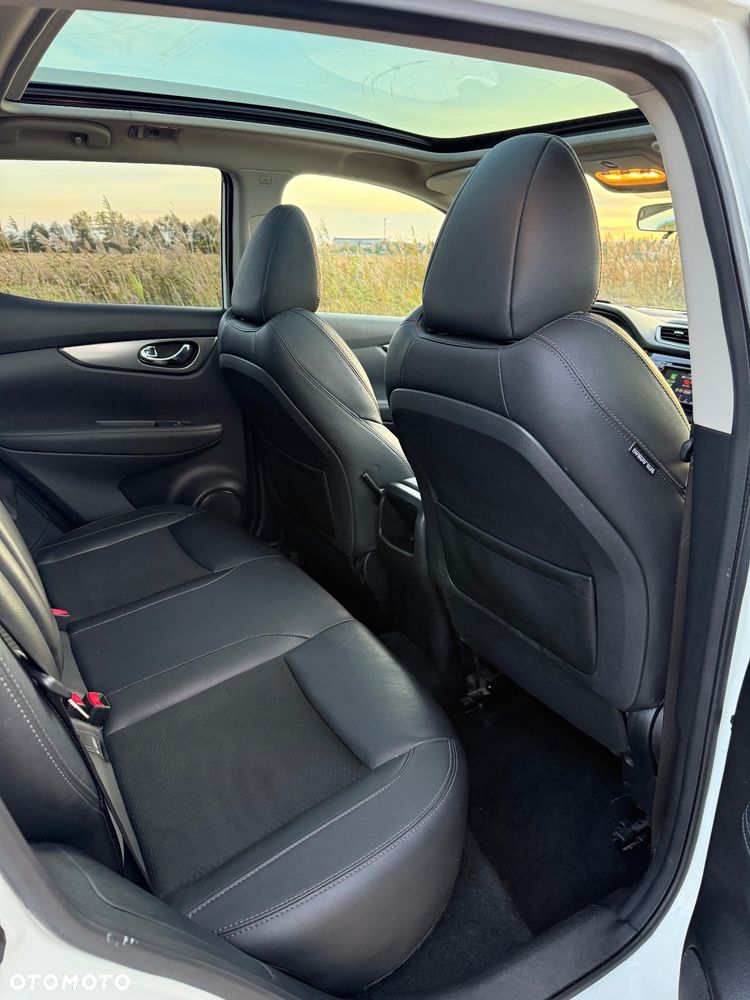 Nissan Qashqai 1.7 dCi ALL-MODE 4x4i TEKNA - 14