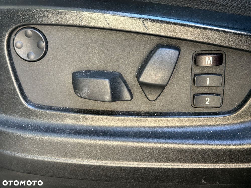 BMW X5 xDrive35i - 30