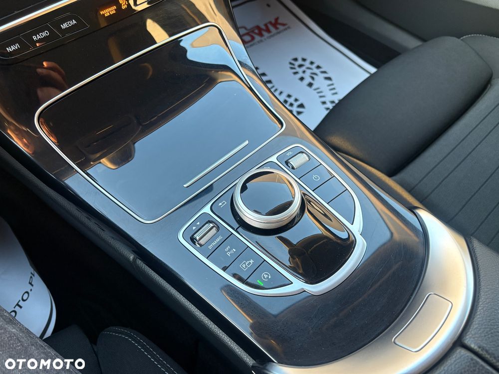Mercedes-Benz Klasa C 180 d 9G-TRONIC - 23
