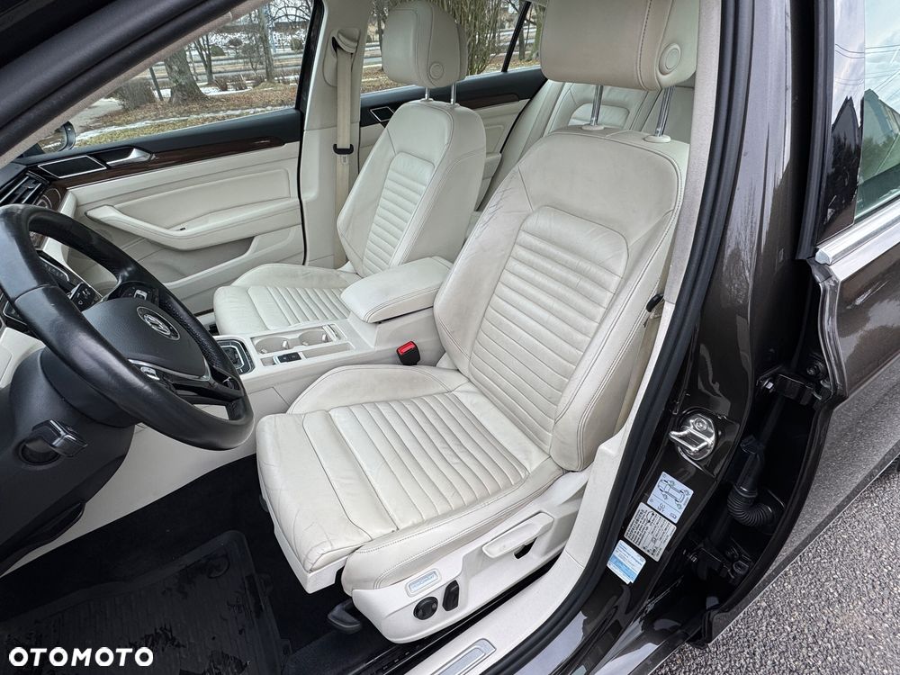 Volkswagen Passat 1.8 TSI BMT Highline DSG - 1