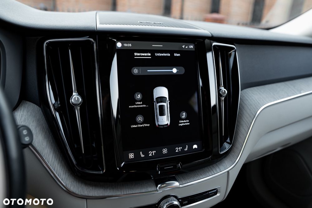 Volvo XC 60 D5 AWD R-Design - 36