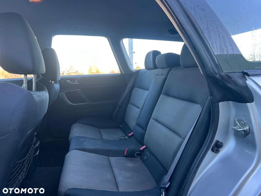 Subaru Legacy 2.0i AT - 18