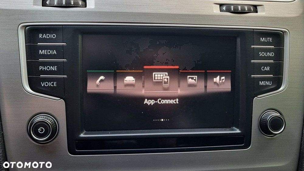 Volkswagen Golf - 16