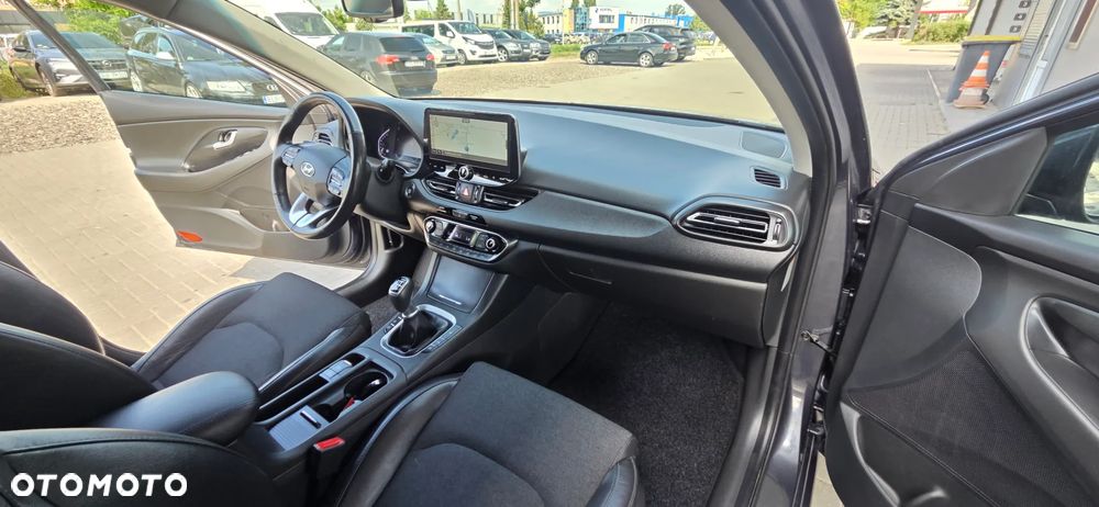 Hyundai i30 1.5 T-GDI 48V-Hybrid EDITION 30 - 36