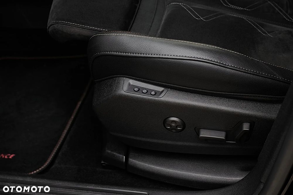 DS Automobiles DS 7 Crossback 1.6 PureTech Performance Line + - 22