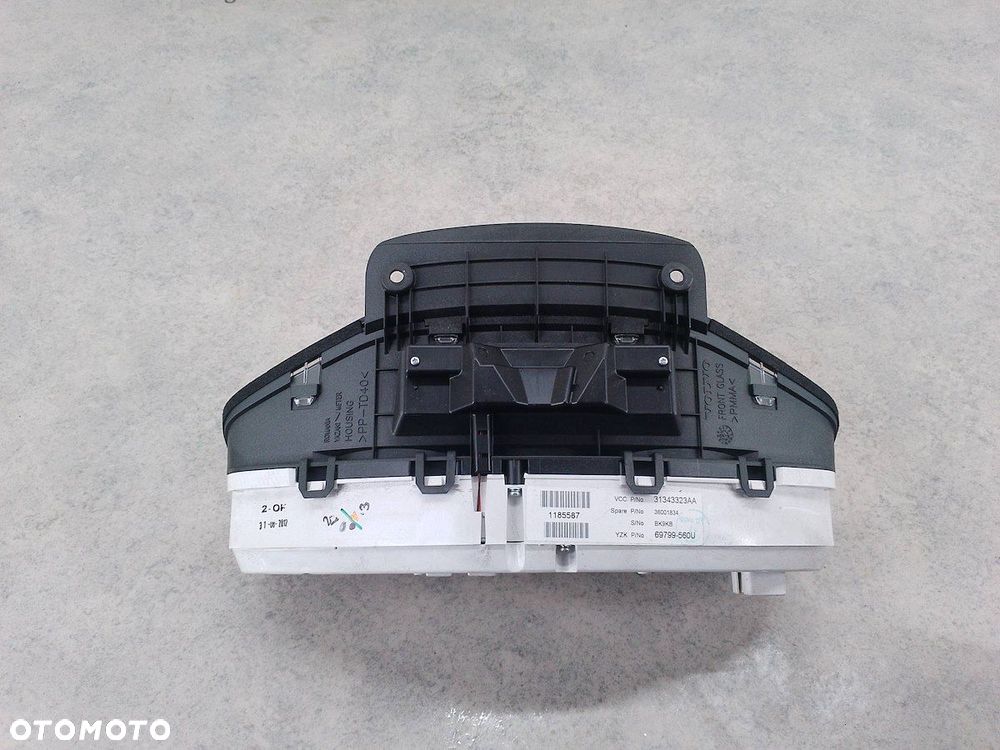 LICZNIK VOLVO V60 31343323AA 69799-560U 2.0 D3 - 8