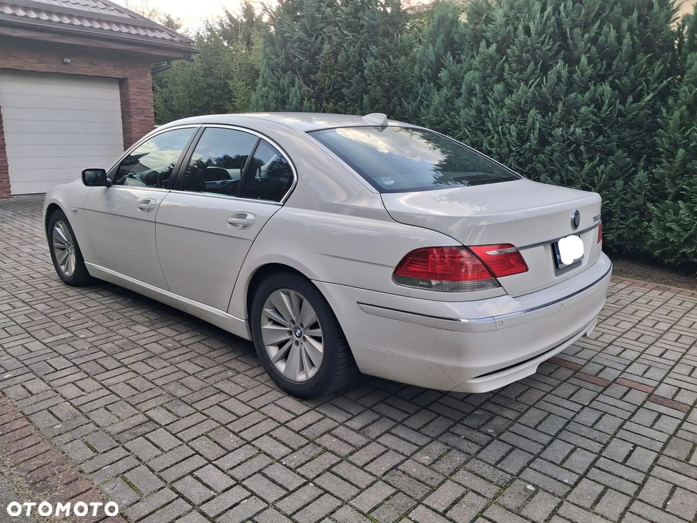 BMW Seria 7 750i - 3