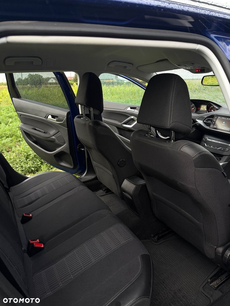 Peugeot 308 2.0 BlueHDi Allure S&S - 15