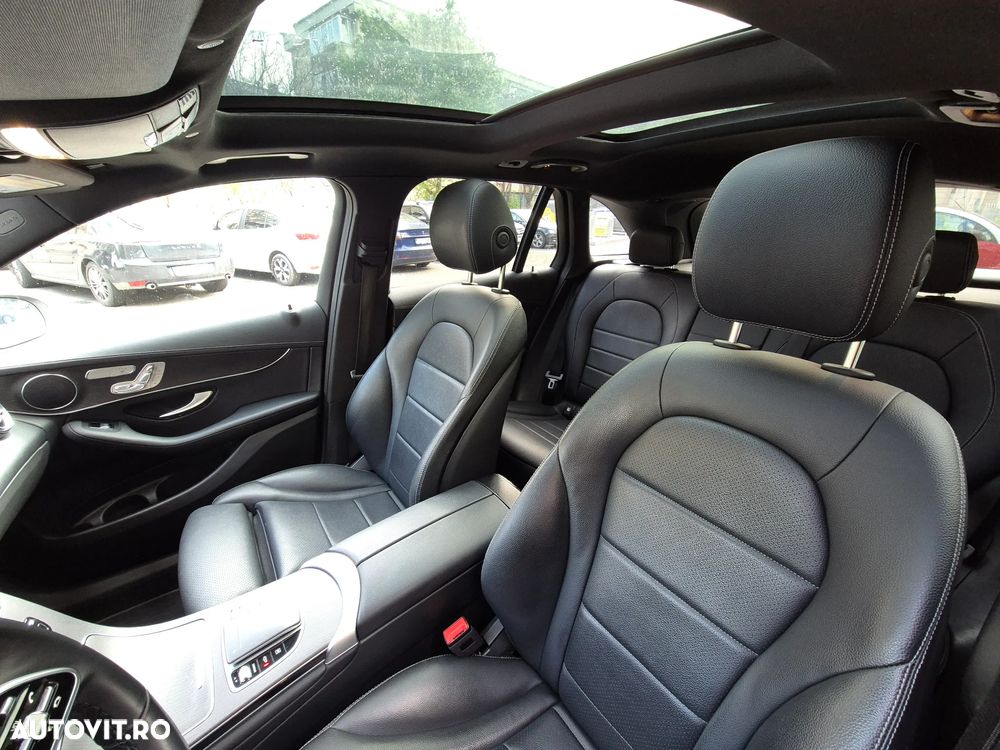 Mercedes-Benz GLC - 32