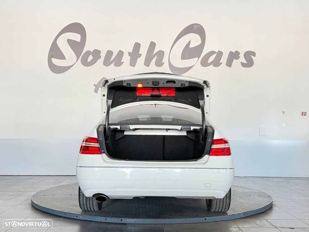 Mercedes-Benz E 220 CDi Avantgarde BlueEfficiency - 6
