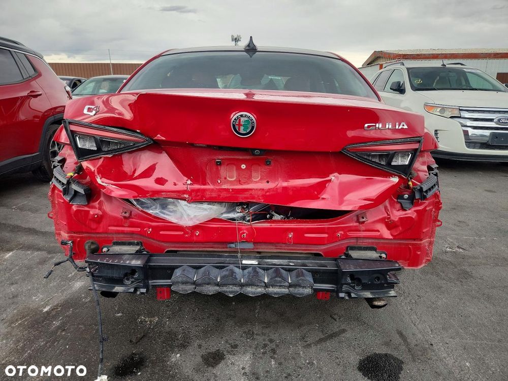 Alfa Romeo Giulia 2.0 Turbo TI Q4 - 6