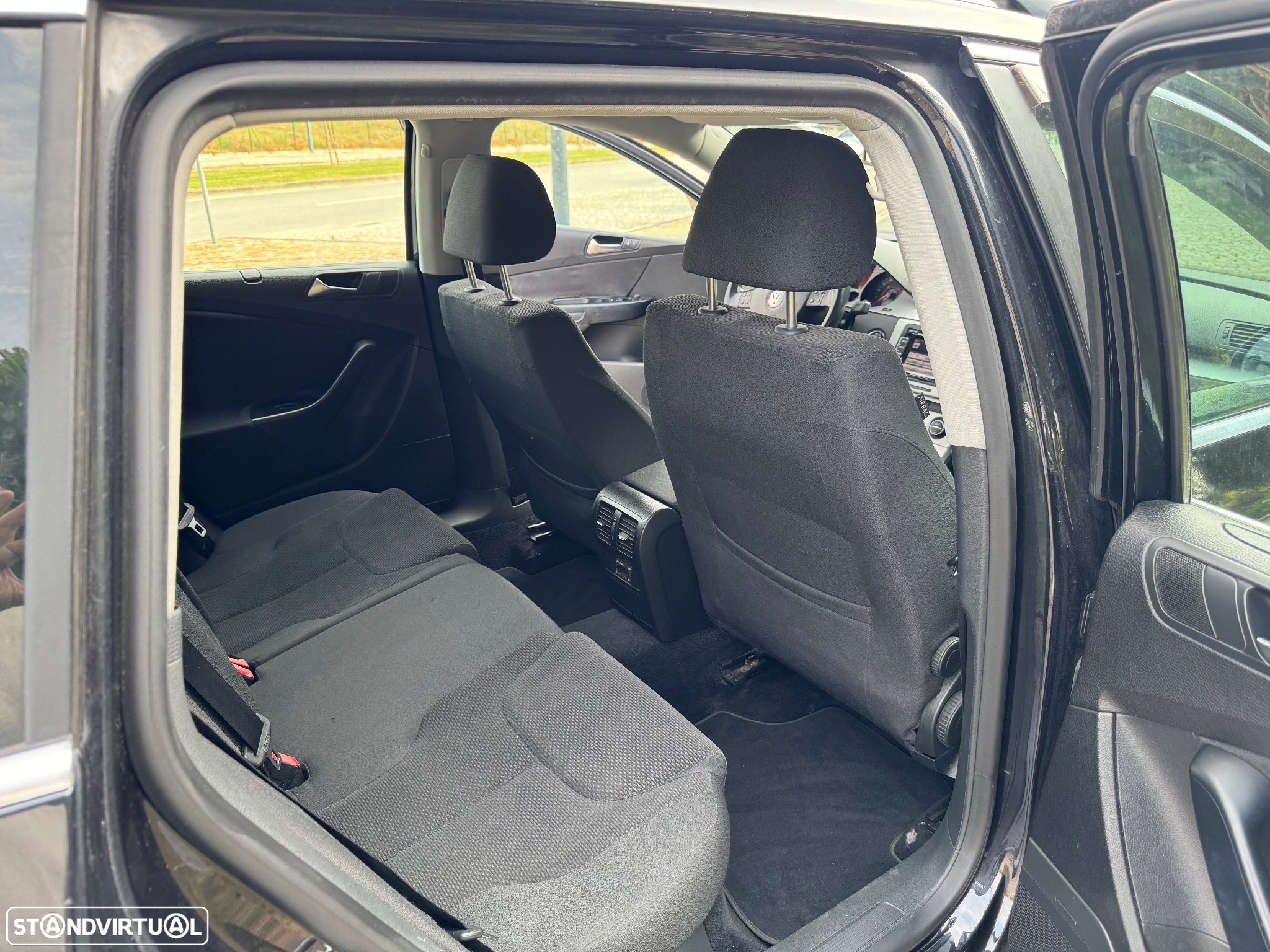 VW Passat Variant 2.0 TDi Confortline - 9