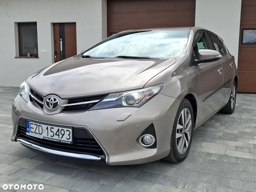 Toyota Auris 2.0 D-4D Executive - 27