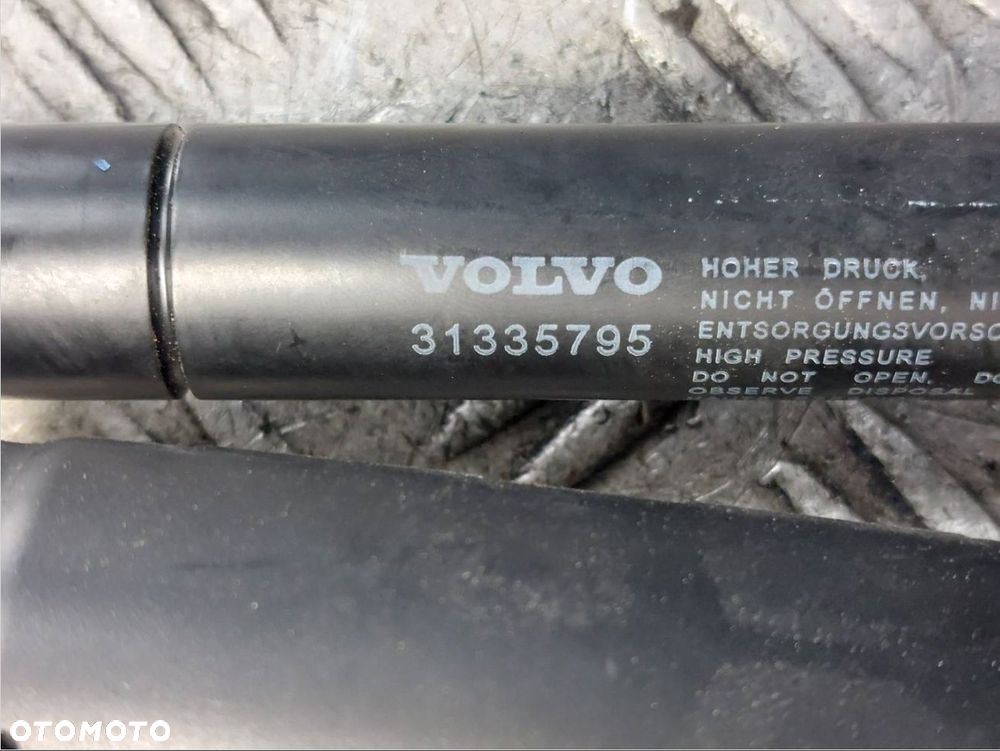 KOMPLETNY TYŁ VOLVO V70 III LIFT 019-26 KLAPA ELEKTRYCZNA ZDERZAK TYŁ LAMPY - 37